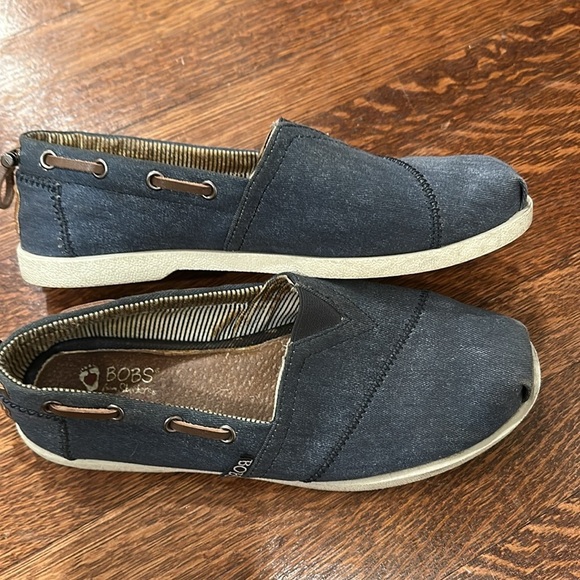 Bobs by Sketchers Size 7 - Picture 2 of 5